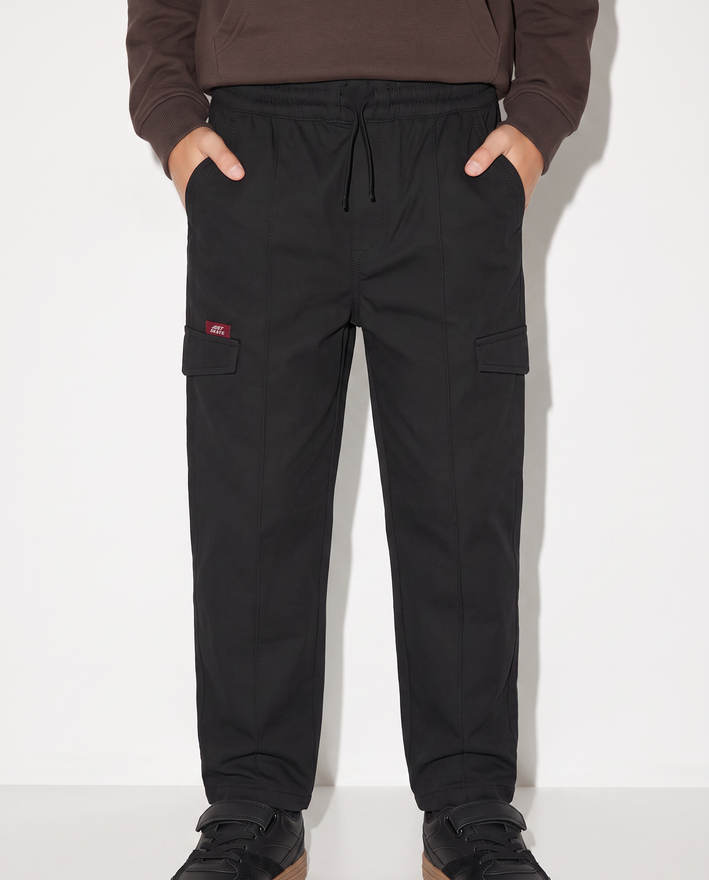 Casual technical pants with drawstring - Black