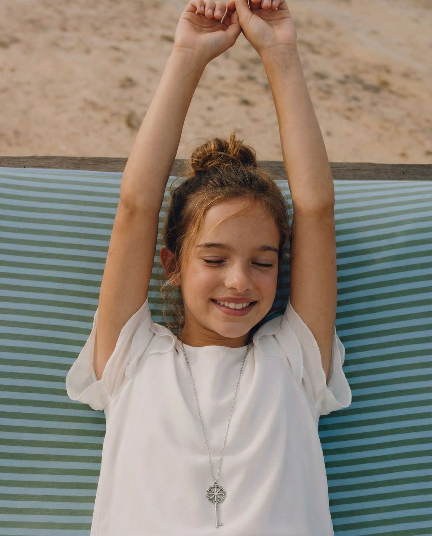 Blusa leggera estiva da bambina con rouches - Bianco