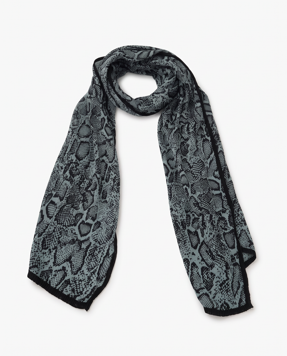 Elegant and trendy animal print scarf - Animalier