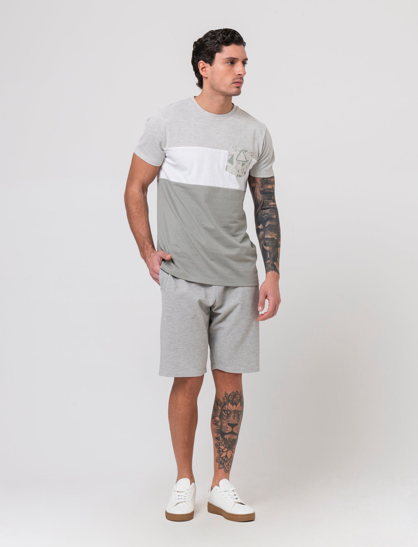 T-shirt con taschino da uomo - Verde