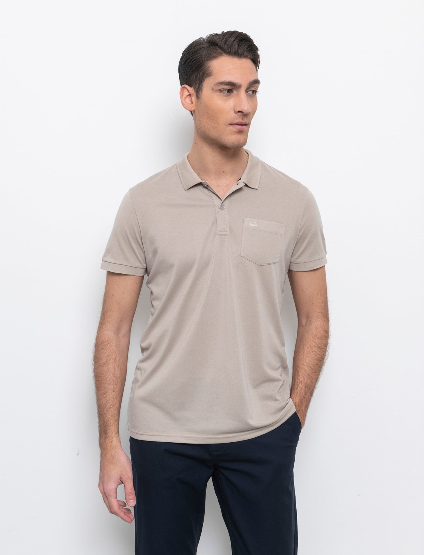 Polo basica con taschino da uomo - Beige