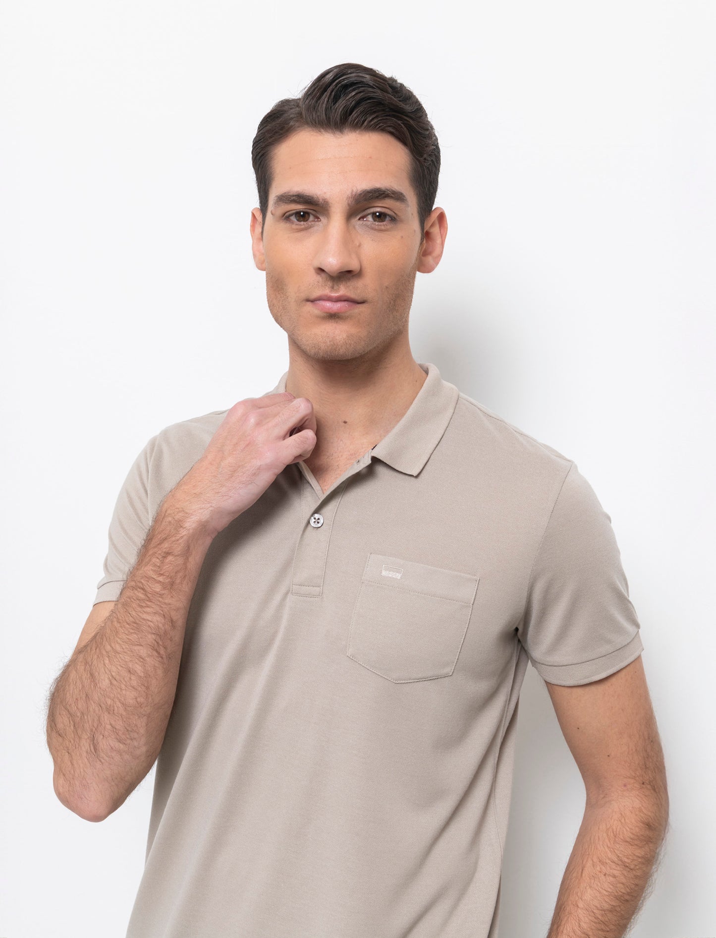 Polo basica con taschino da uomo - Beige