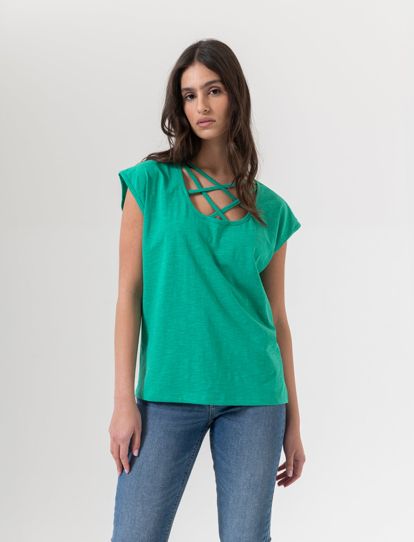 T-shirt con incrocio da donna - Verde smeraldo