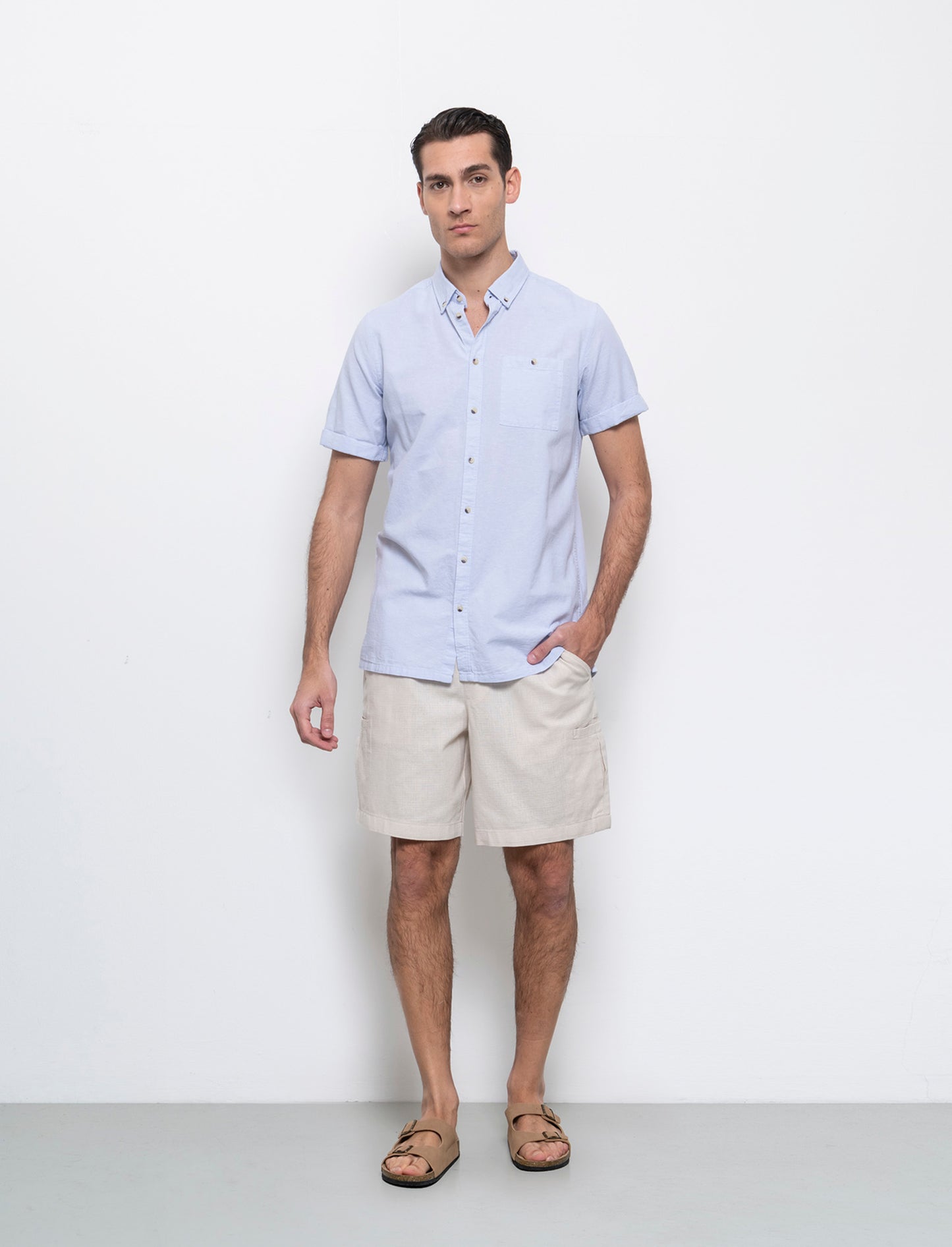 Bermuda cargo in tessuto armaturato da uomo - Beige ecru