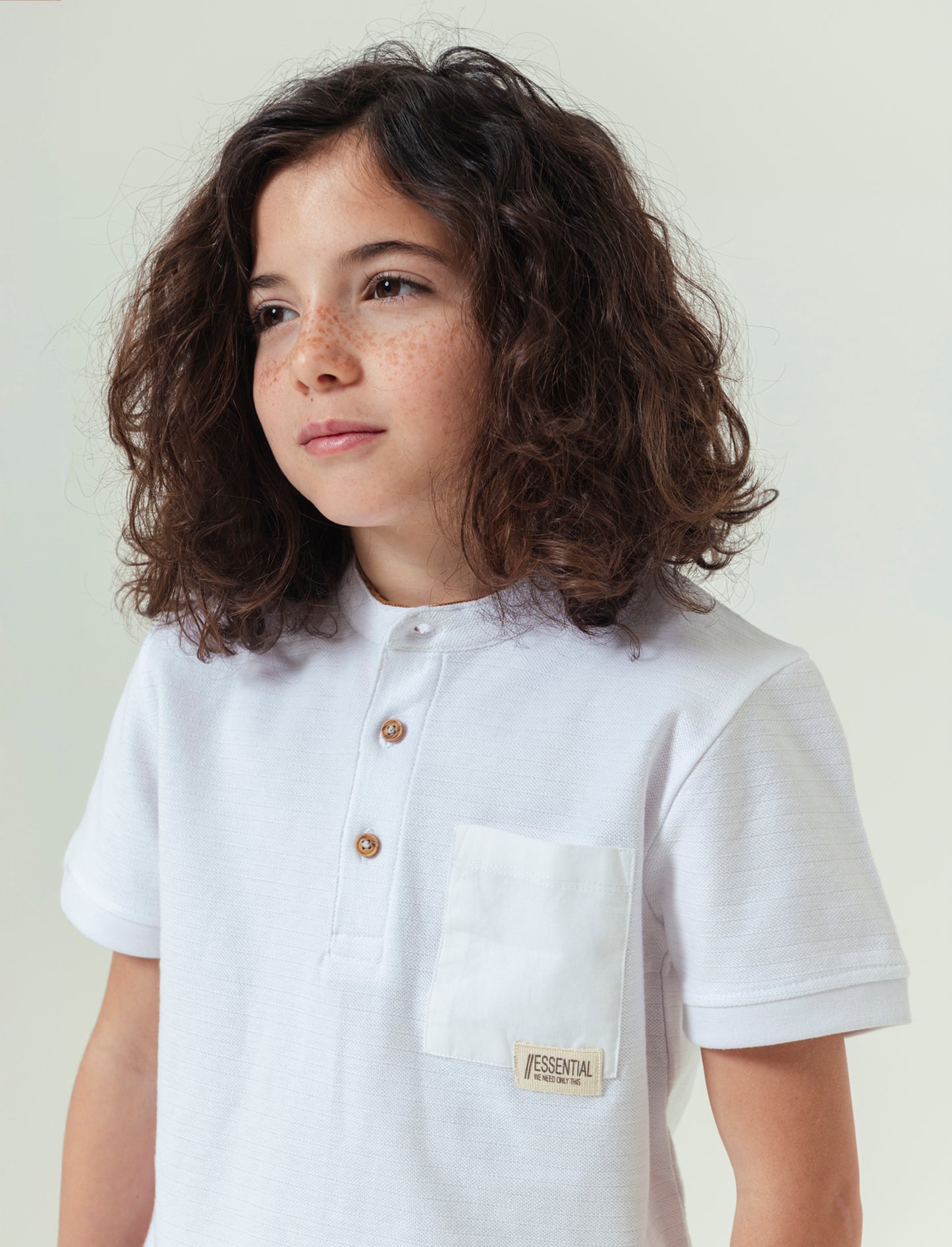 T-shirt con dettagli in misto lino da bambino - Bianco latte