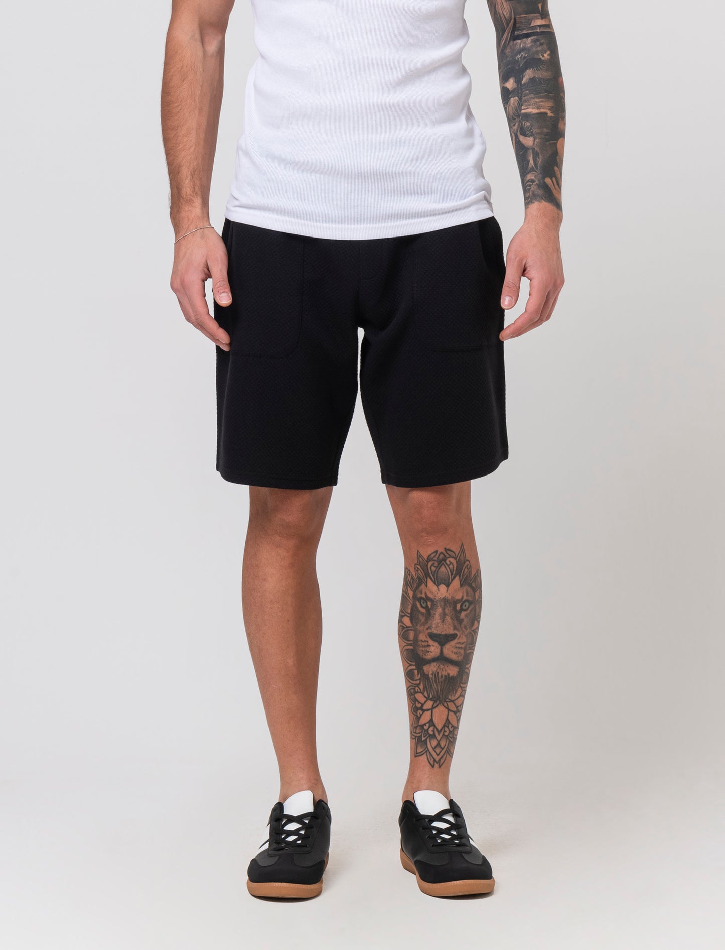 Man's waffle structure bermuda jogger shorts - Black