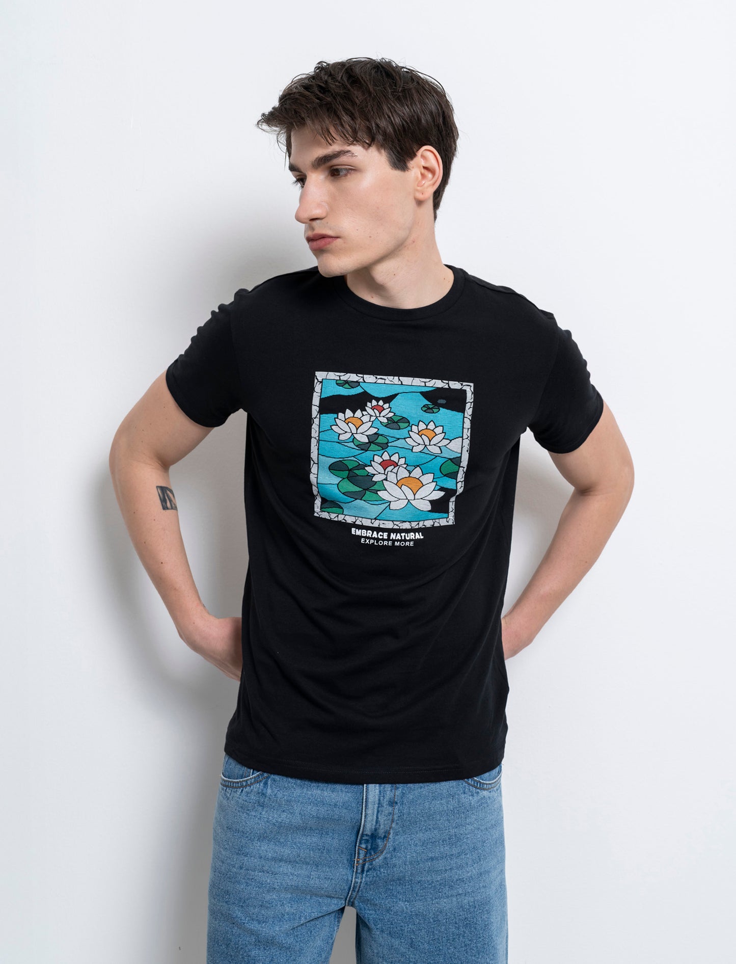 T-shirt con stampa effetto ricamo da uomo - Nero