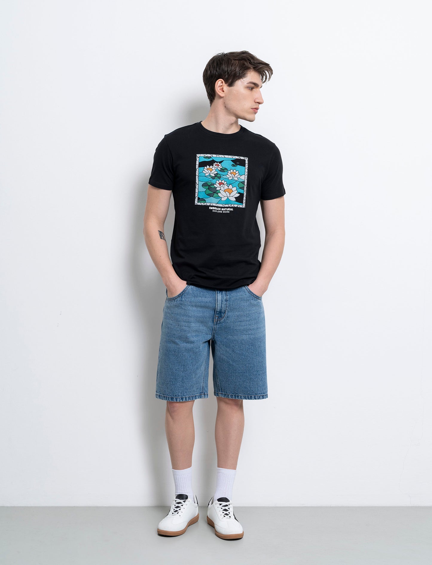 T-shirt con stampa effetto ricamo da uomo - Nero