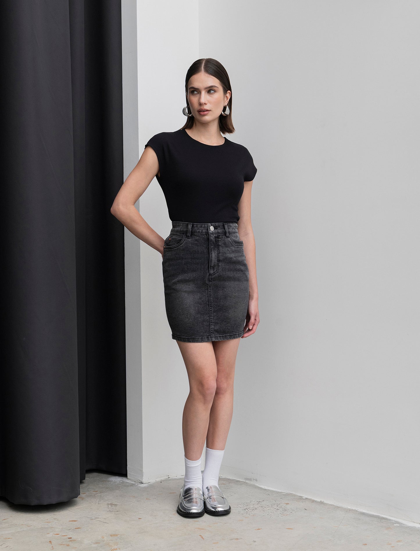 GONNA CORTA IN DENIM - Nero