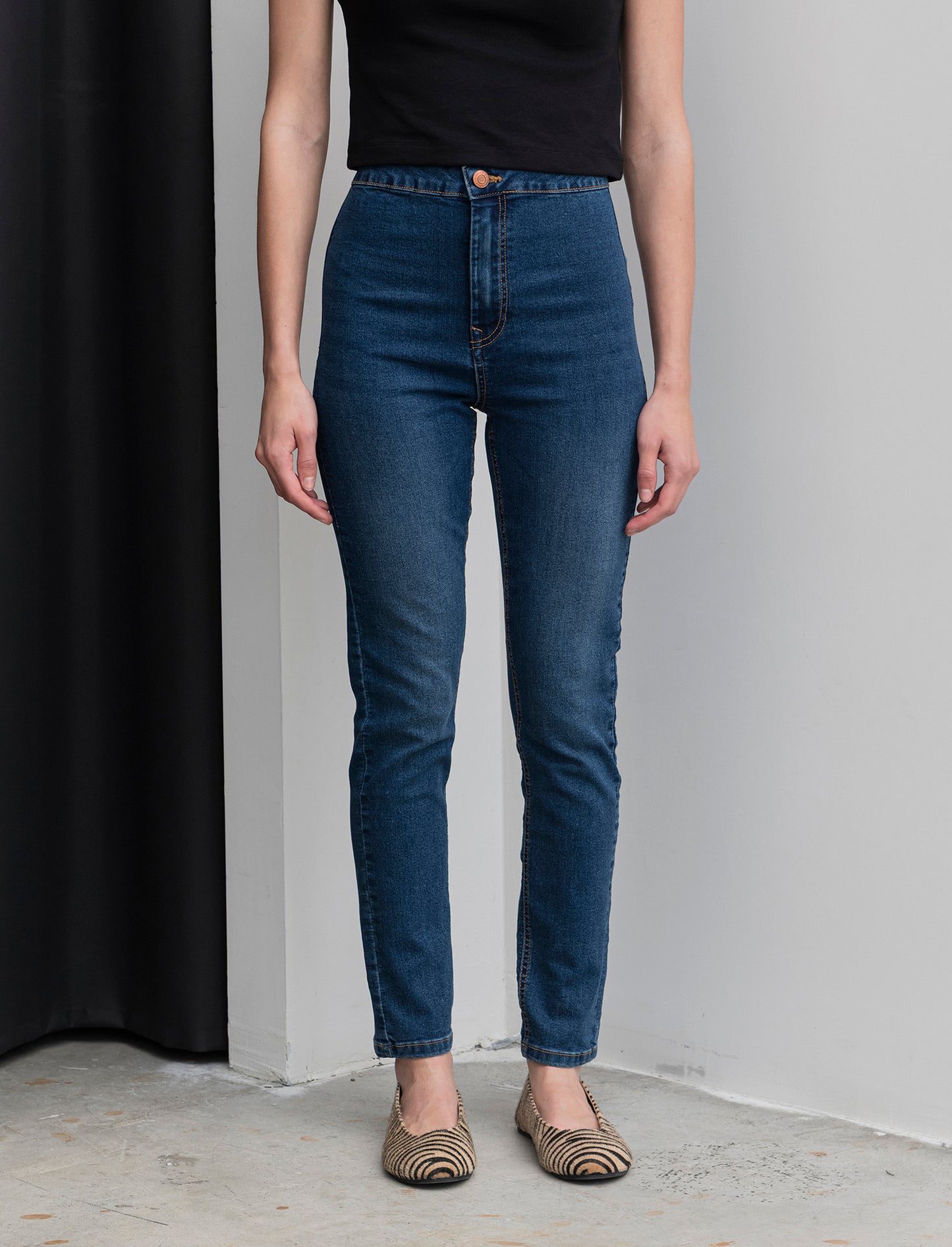 JEANS SKYNNY - DENIM SCURO