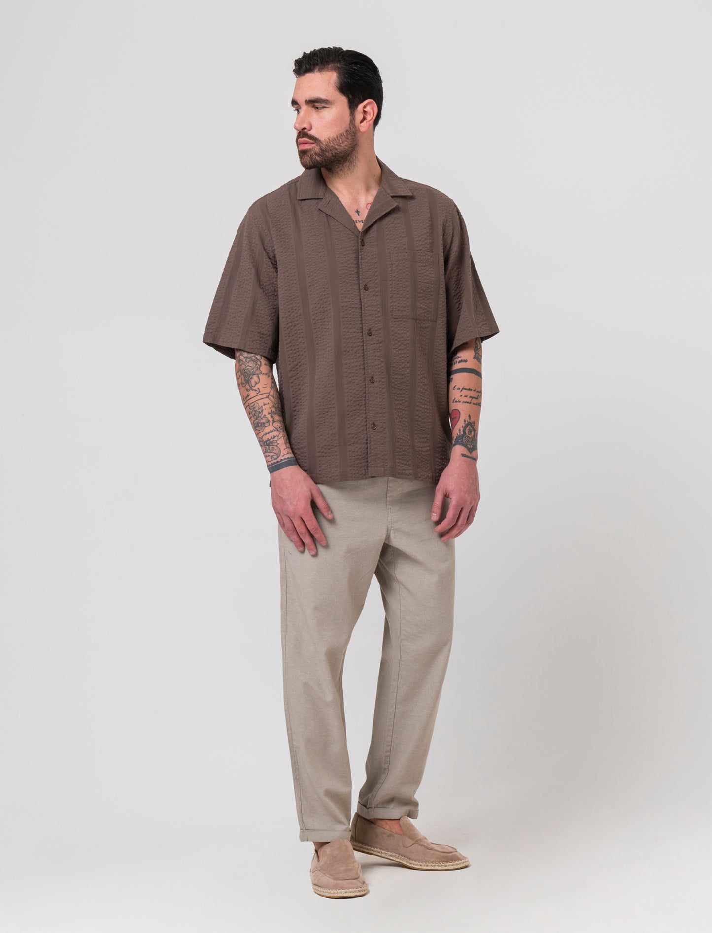 Camicia in tessuto ricamato da uomo - Grigio fango