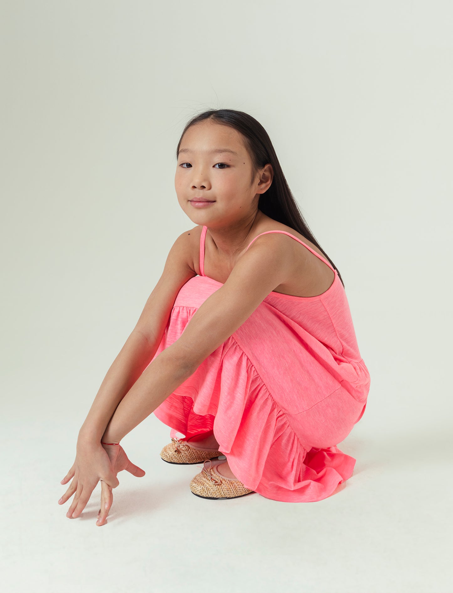 Vestito fluo con balze da bambina - Fuxia