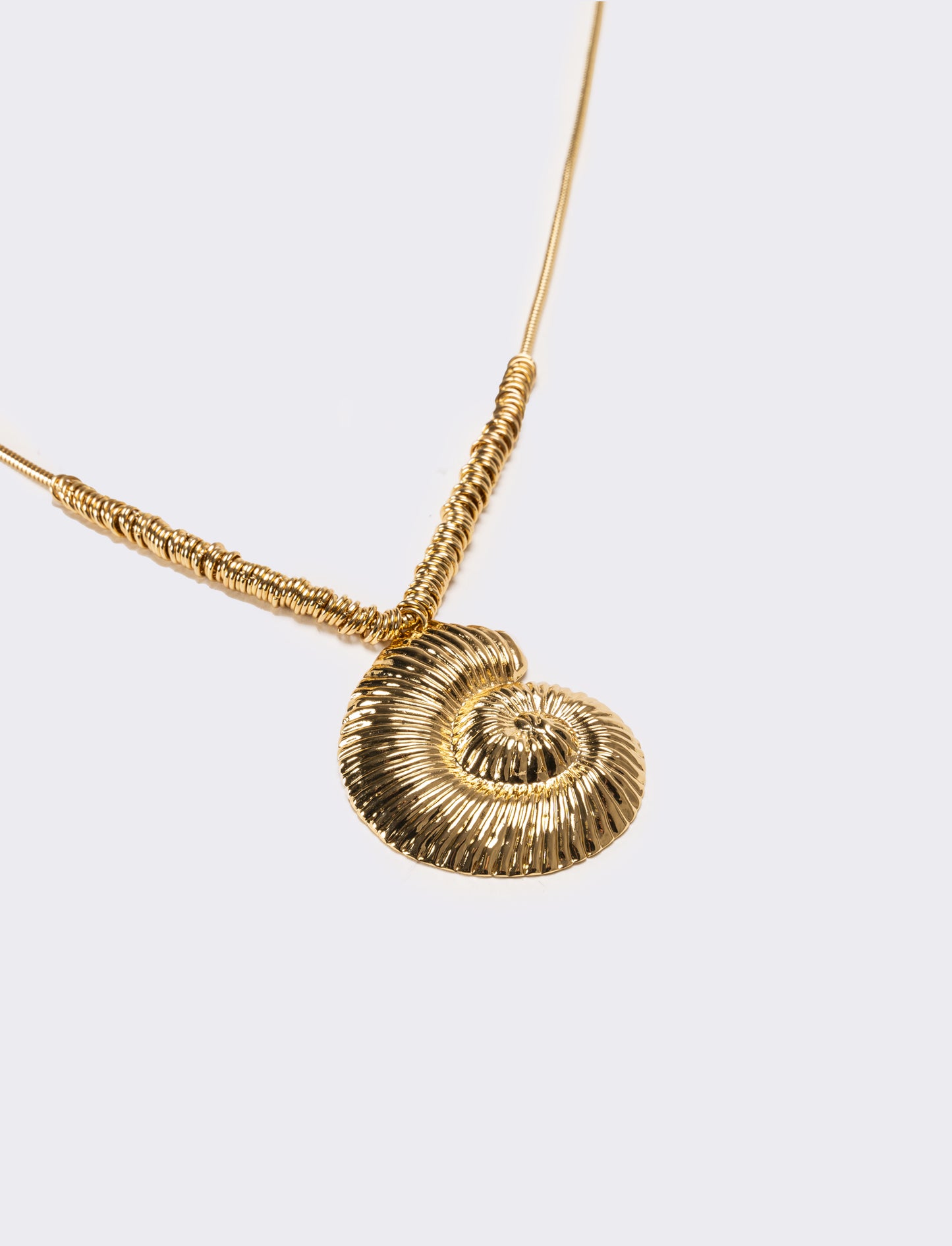 Collana donna con conchiglia - Oro