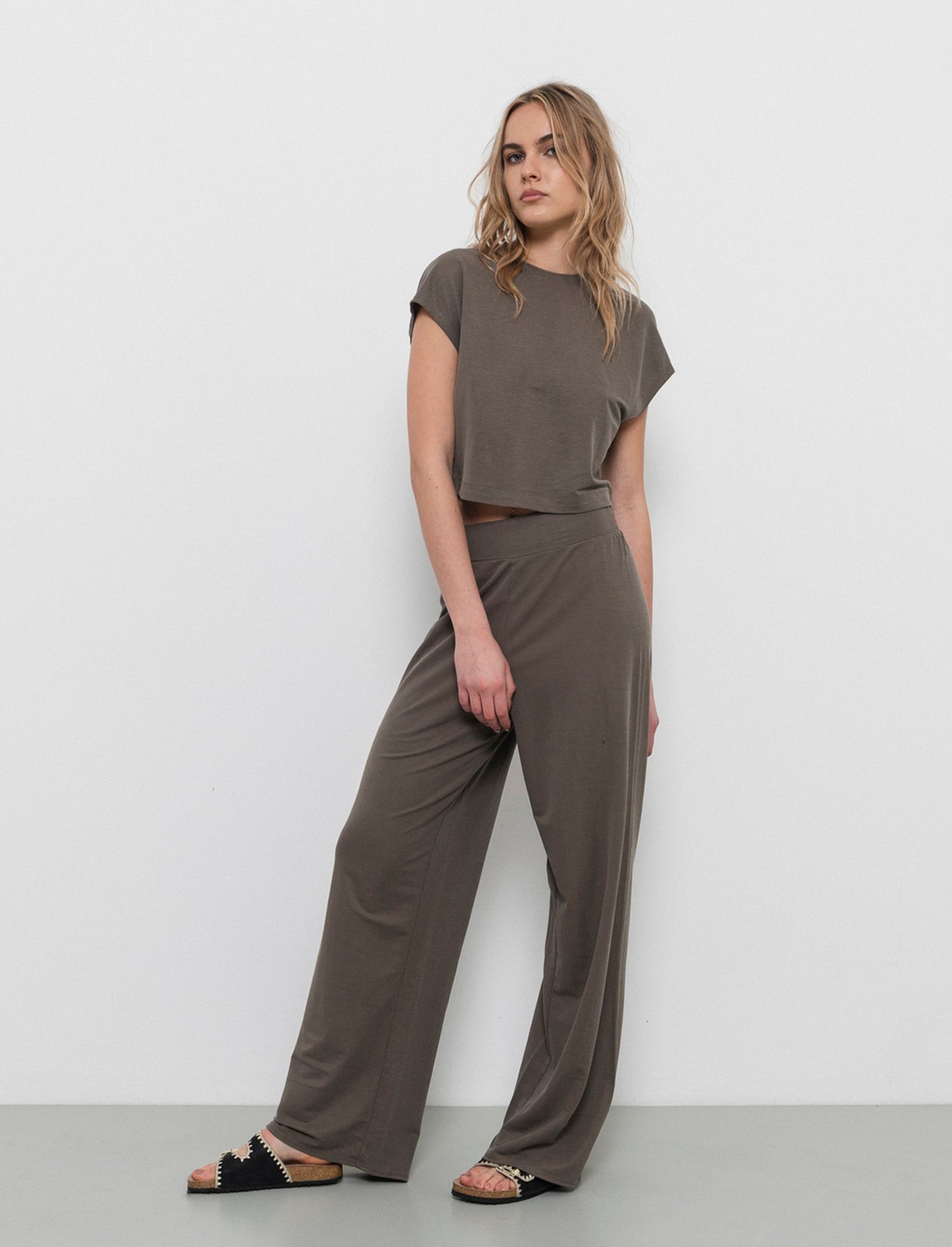Jogger gamba larga da donna - Verde salvia