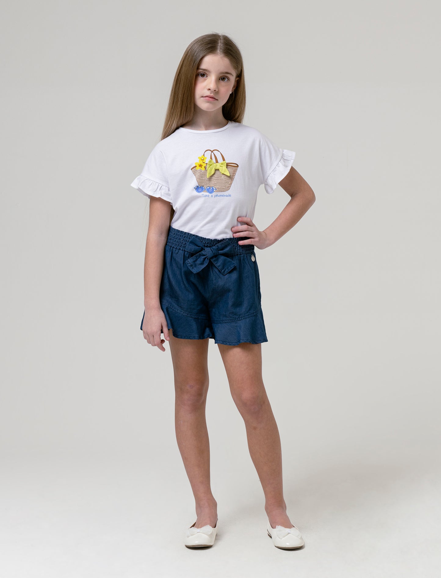 T-shirt in cotone vestibilità loose da bambina - Bianco