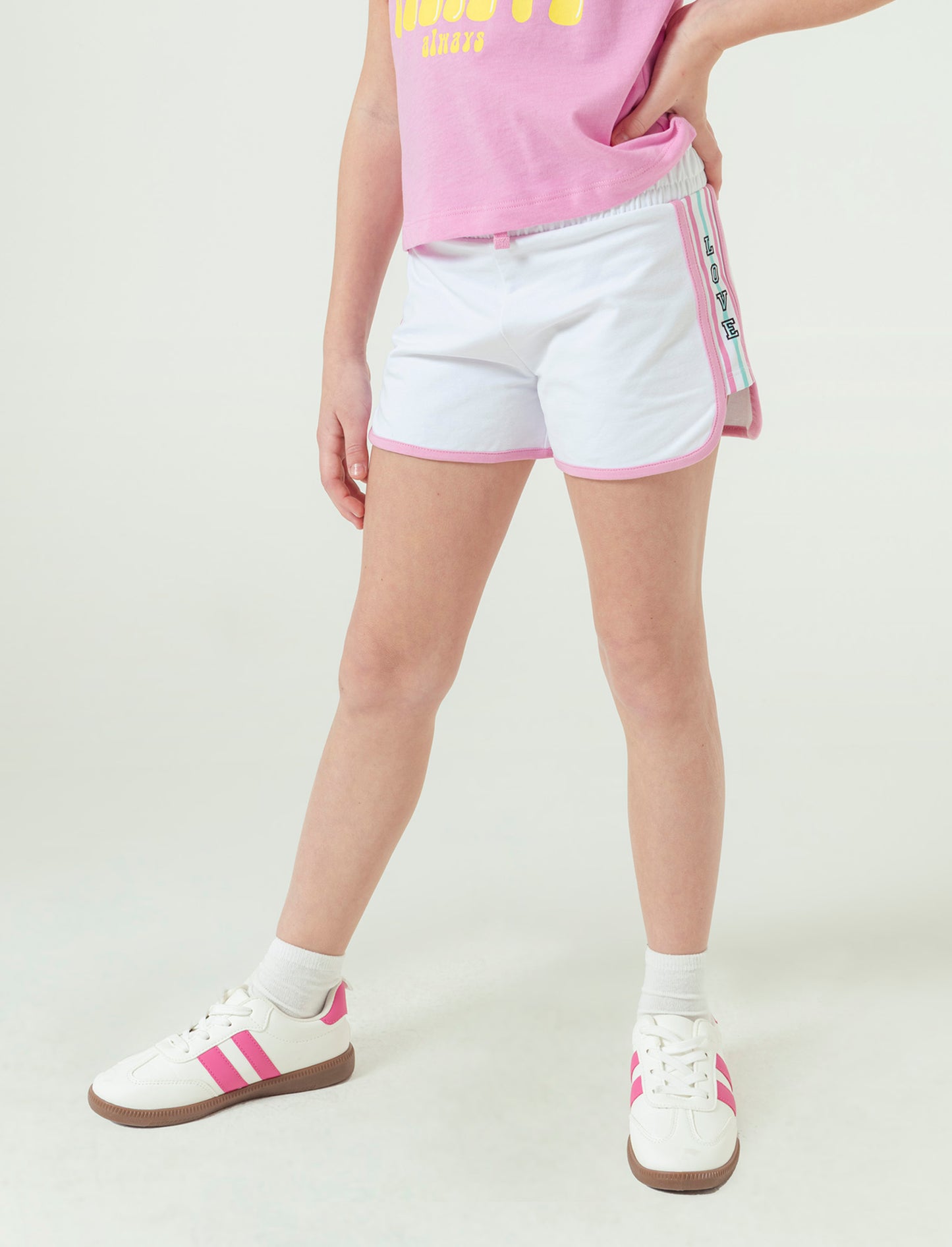 Short con bordini a contrasto da bambina - Bianco