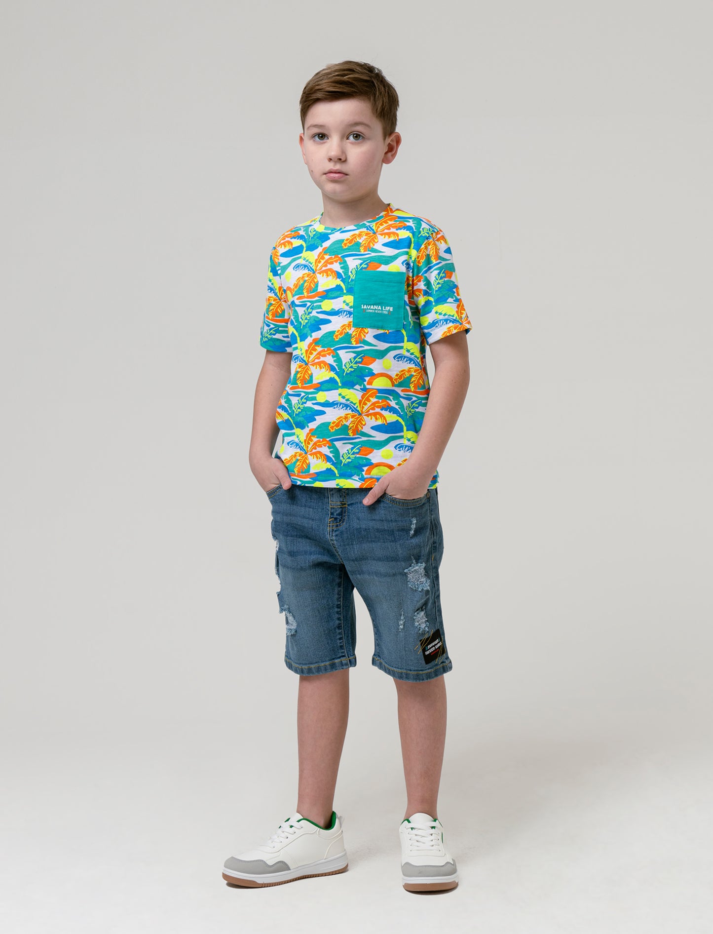 T-shirt stampata con tasca da bambino - Fantasia