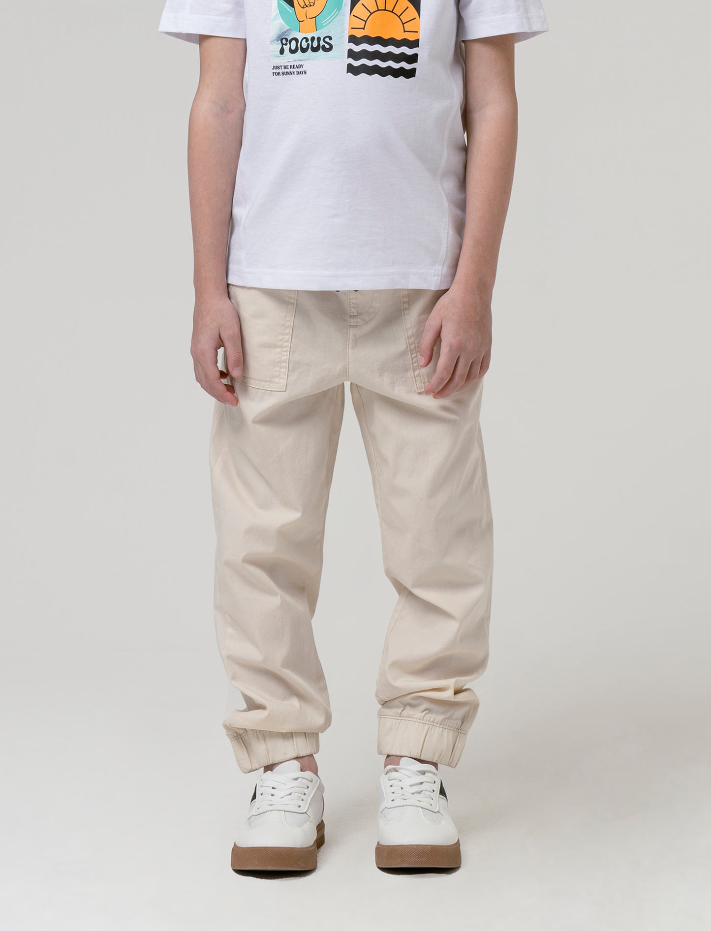 Pantalone in cotone modello cargo da bambino - Beige