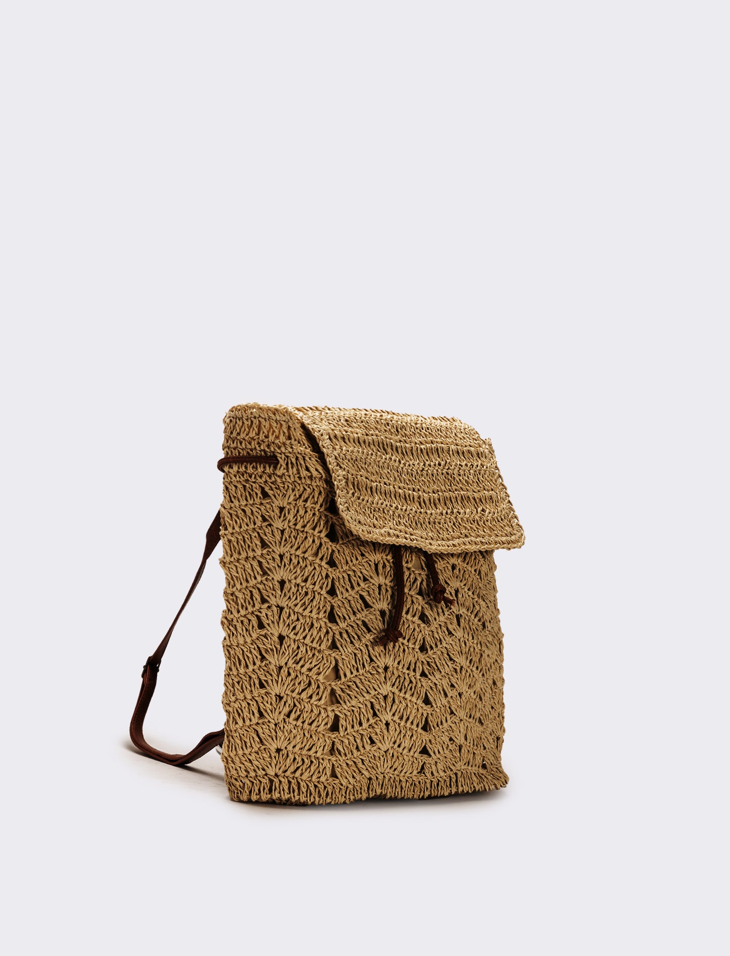 Zaino donna in raffia con patta - Marrone