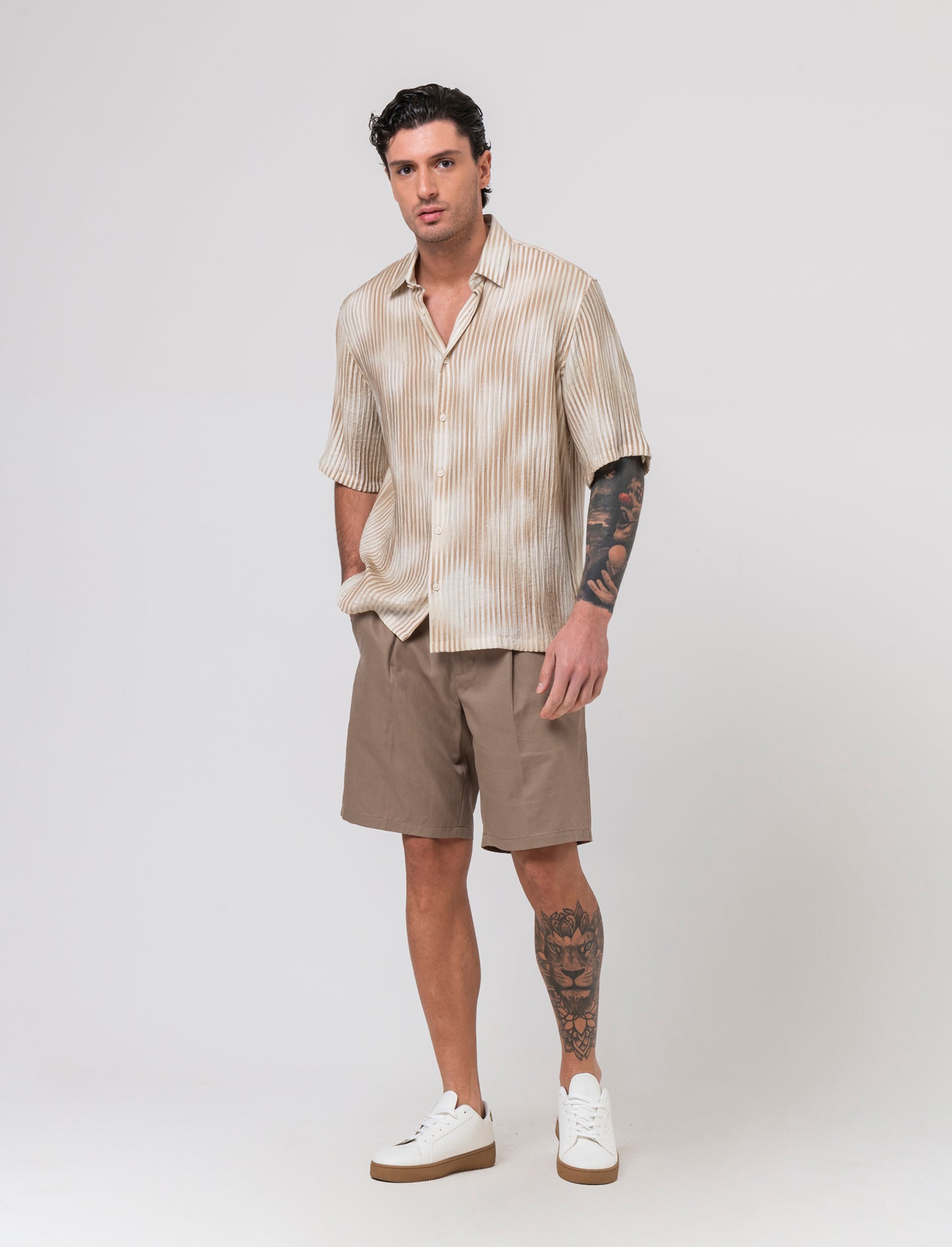 Camicia manica corta goffrata a righe da uomo - Beige