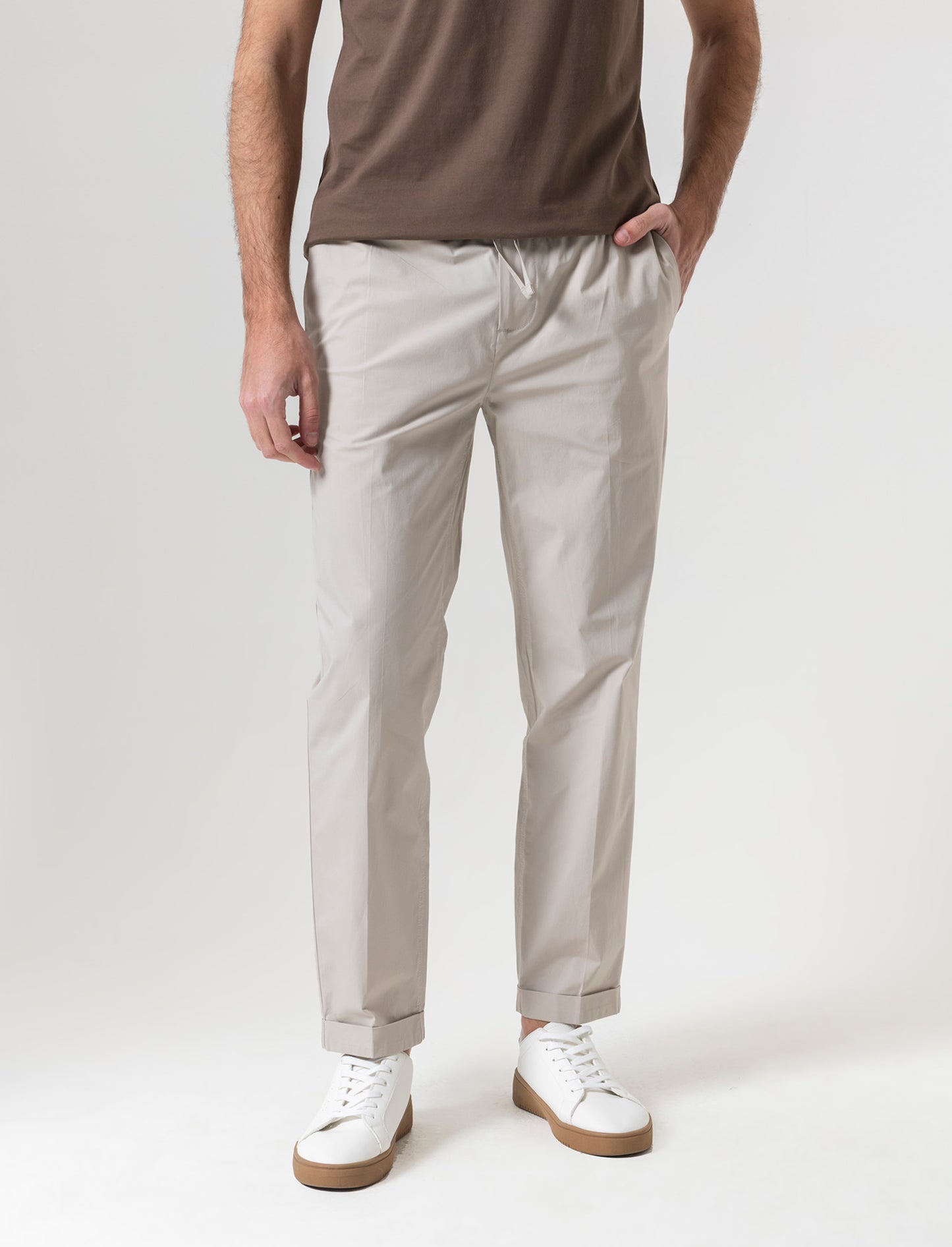 Pantaloni chino jogger in popelin stretch da uomo - Sabbia