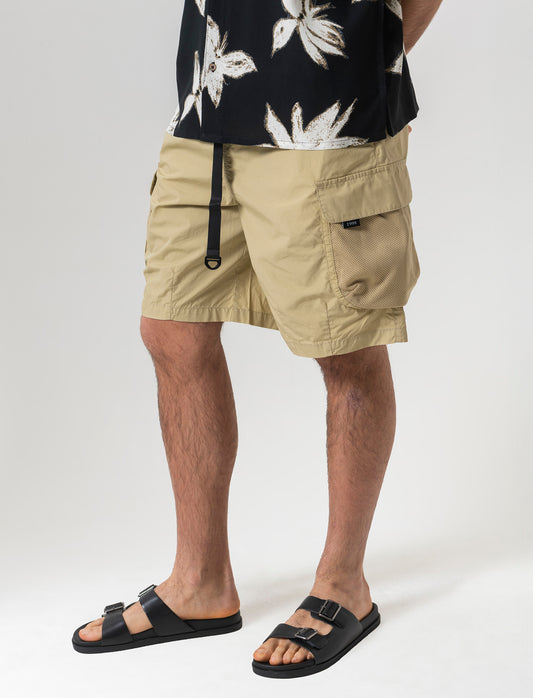 Man's relaxed fit cargo bermuda shorts with belt - Beige
