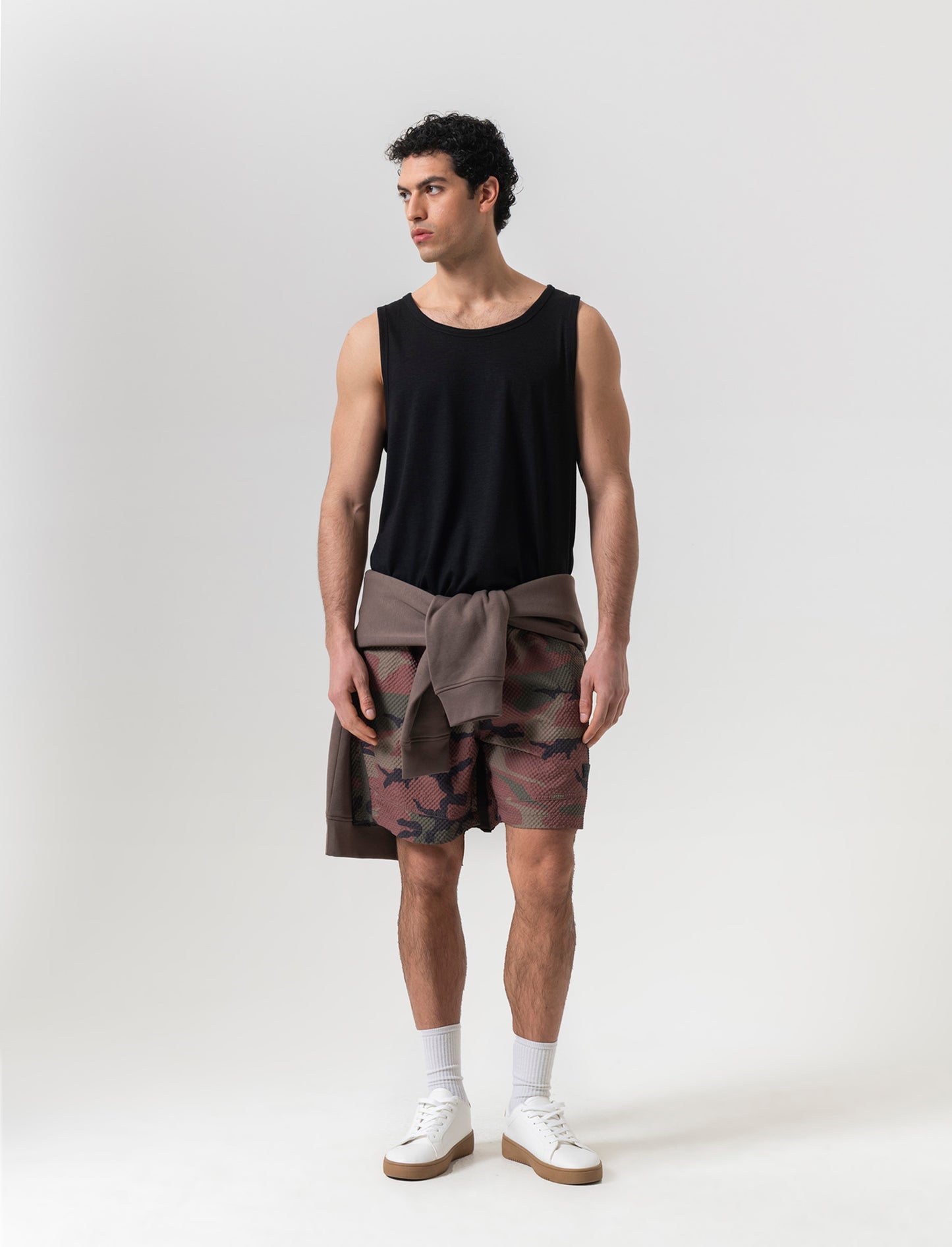 Bermuda jogger mimetico in seersucker da uomo - Verde mimetico