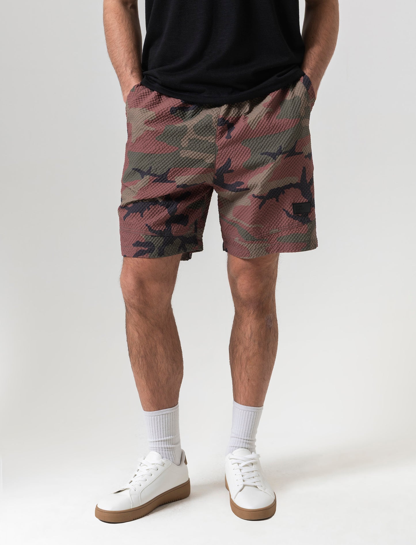 Bermuda jogger mimetico in seersucker da uomo - Verde mimetico