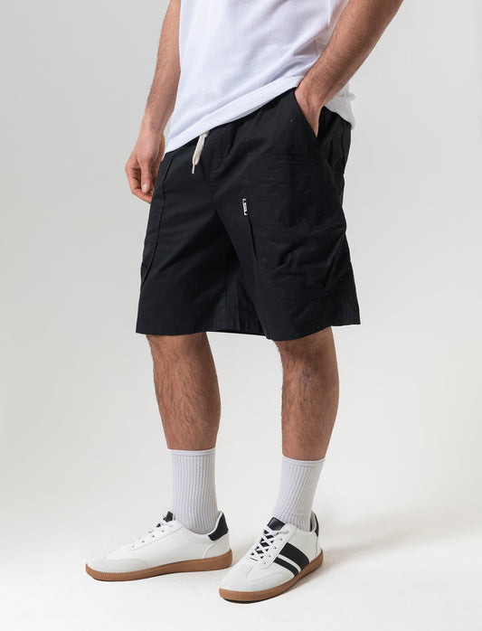 Man's relaxed fit cargo jogger bermuda shorts - Black
