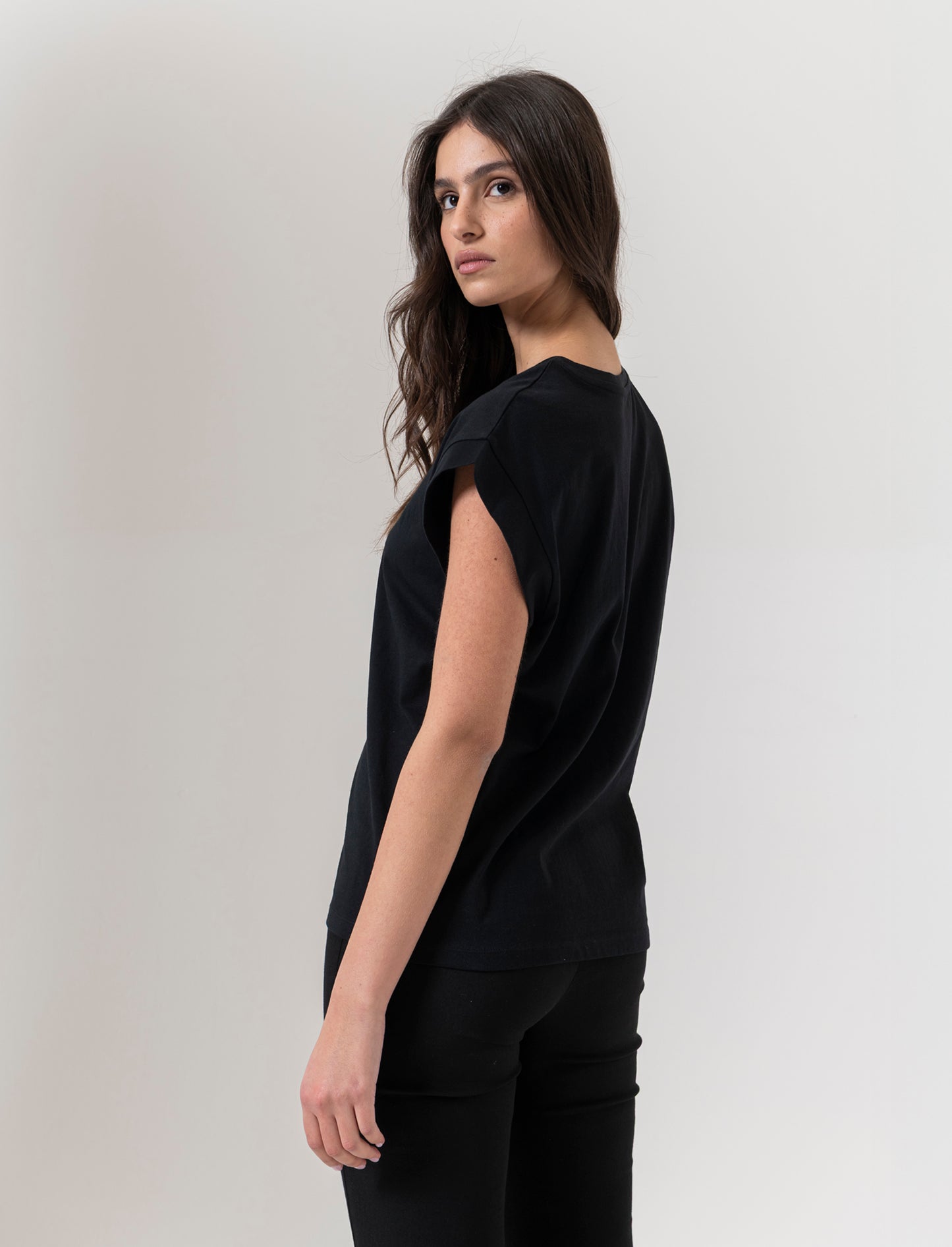 T-shirt con stampa e paillettes da donna - var 2