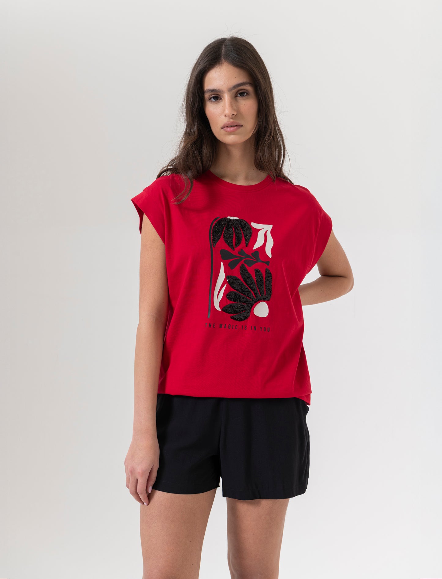 T-shirt con stampa e paillettes da donna - var 3