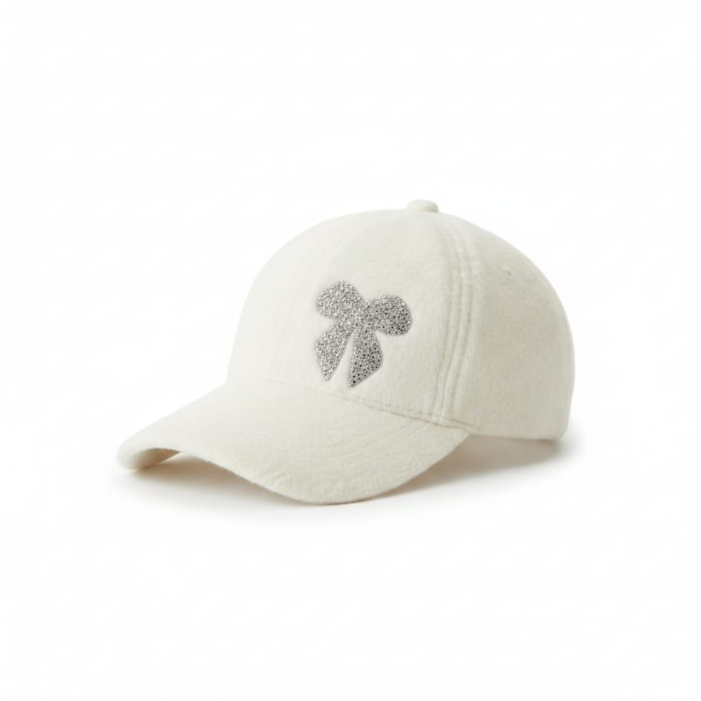 Baseball cap with rhinestone bow and fur - White