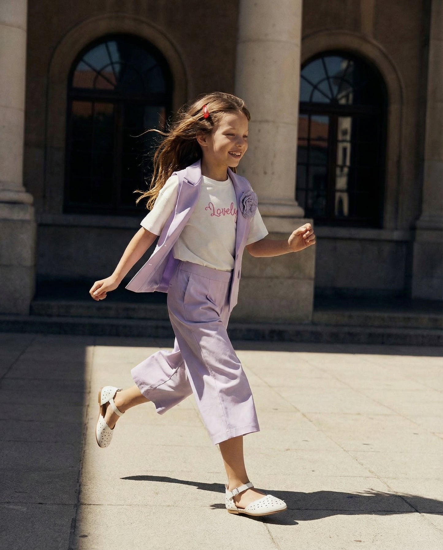 Gilet estivo con fiore applicato e tasche - Viola glicine