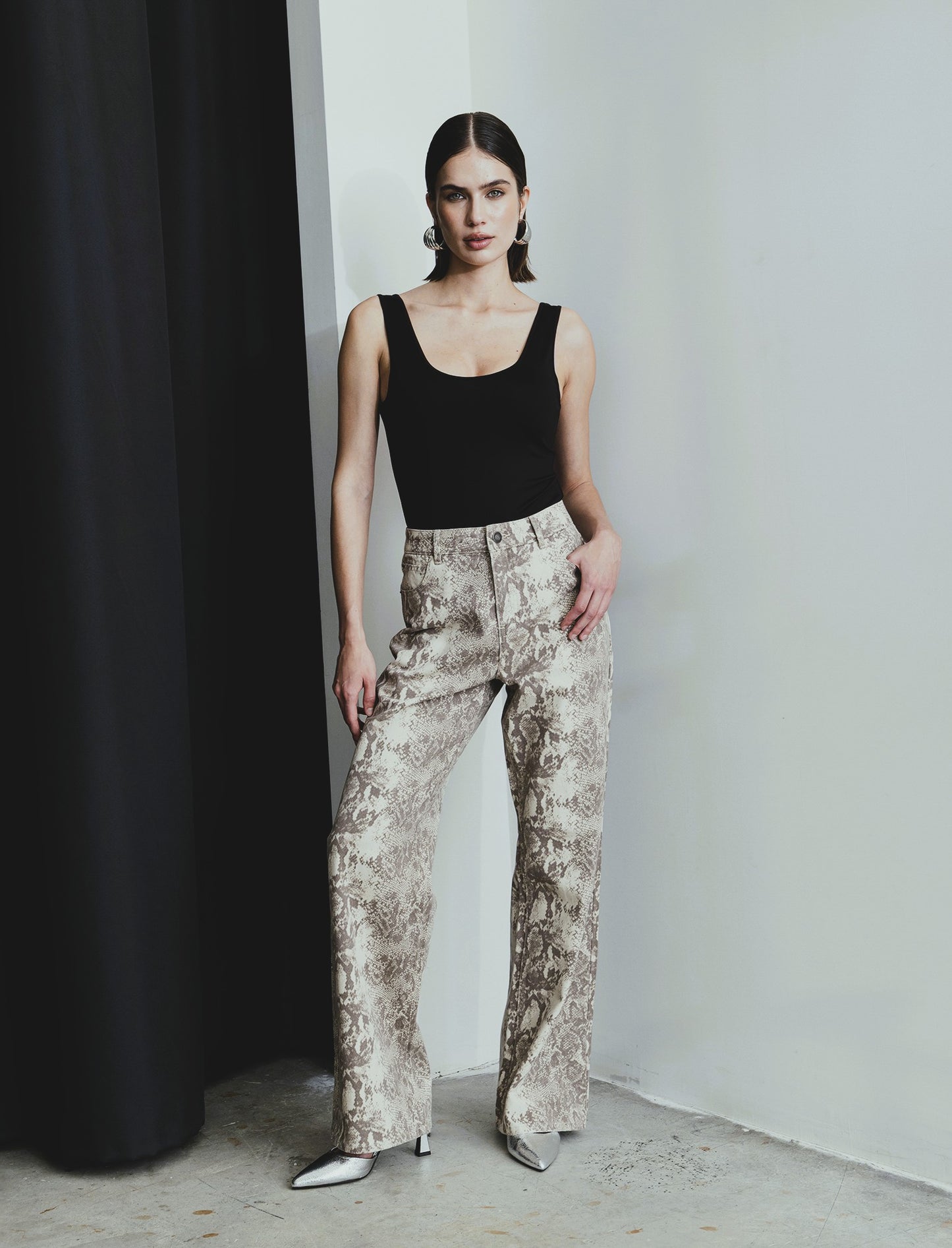 JEANS CON STAMPA ANIMALIER - var 2