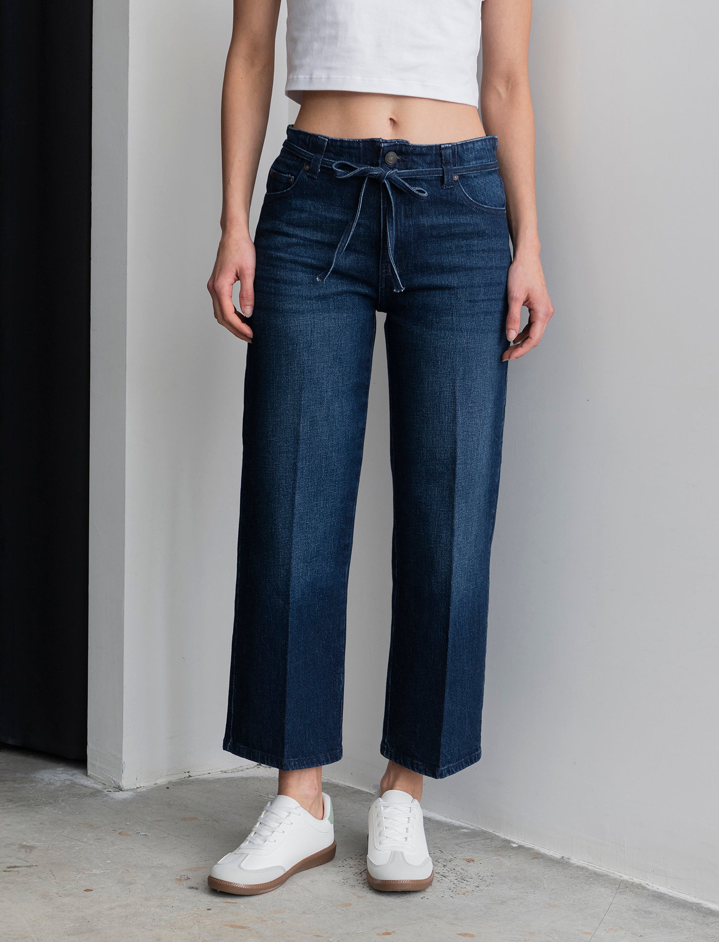JEANS STRAIGHT CROP CON CINTURA IN TESSUTO - Denim