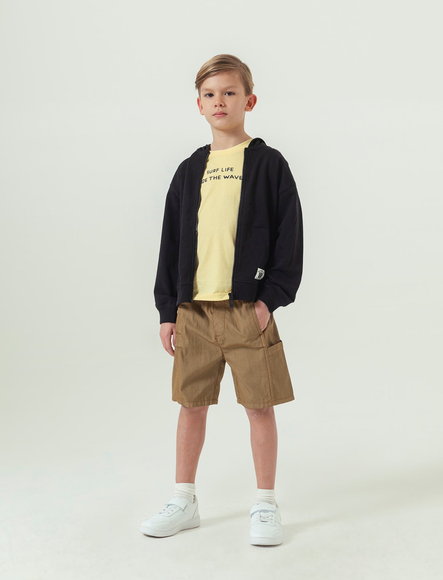 T-shirt con ricamo da bambino - Giallo