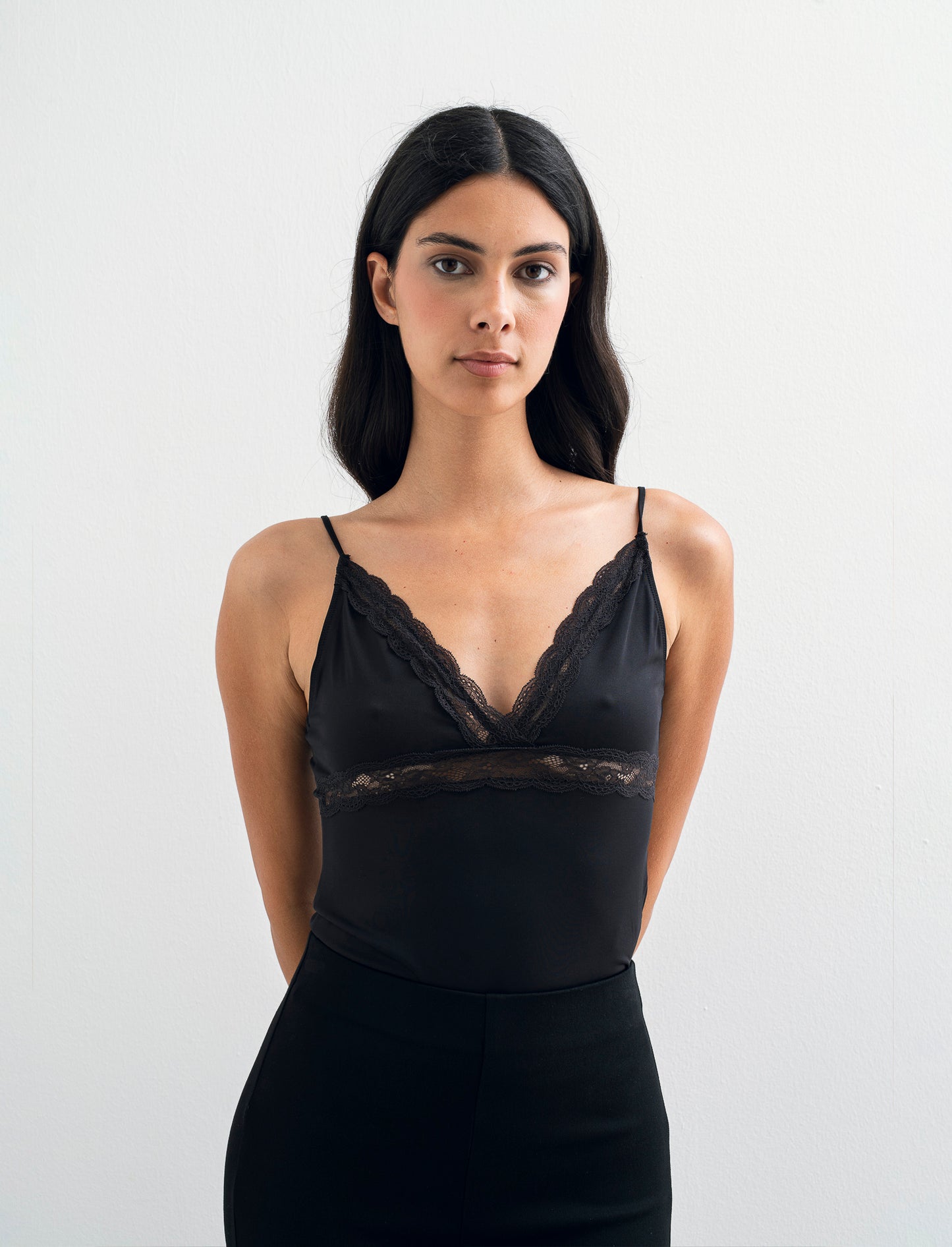 BODY CON INSIERTI IN PIZZO - Nero
