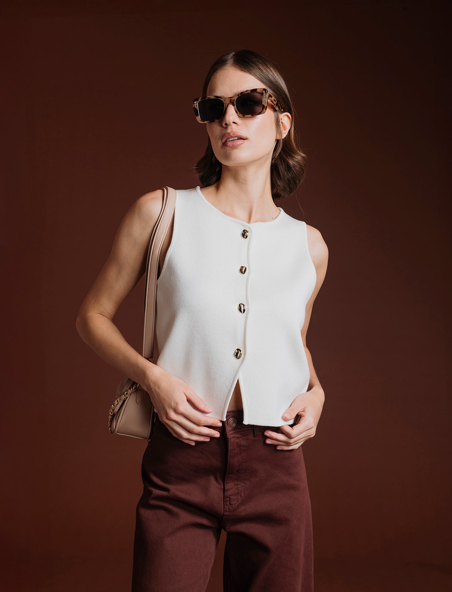 GILET CON BOTTONI GIOIELLO - Bianco latte