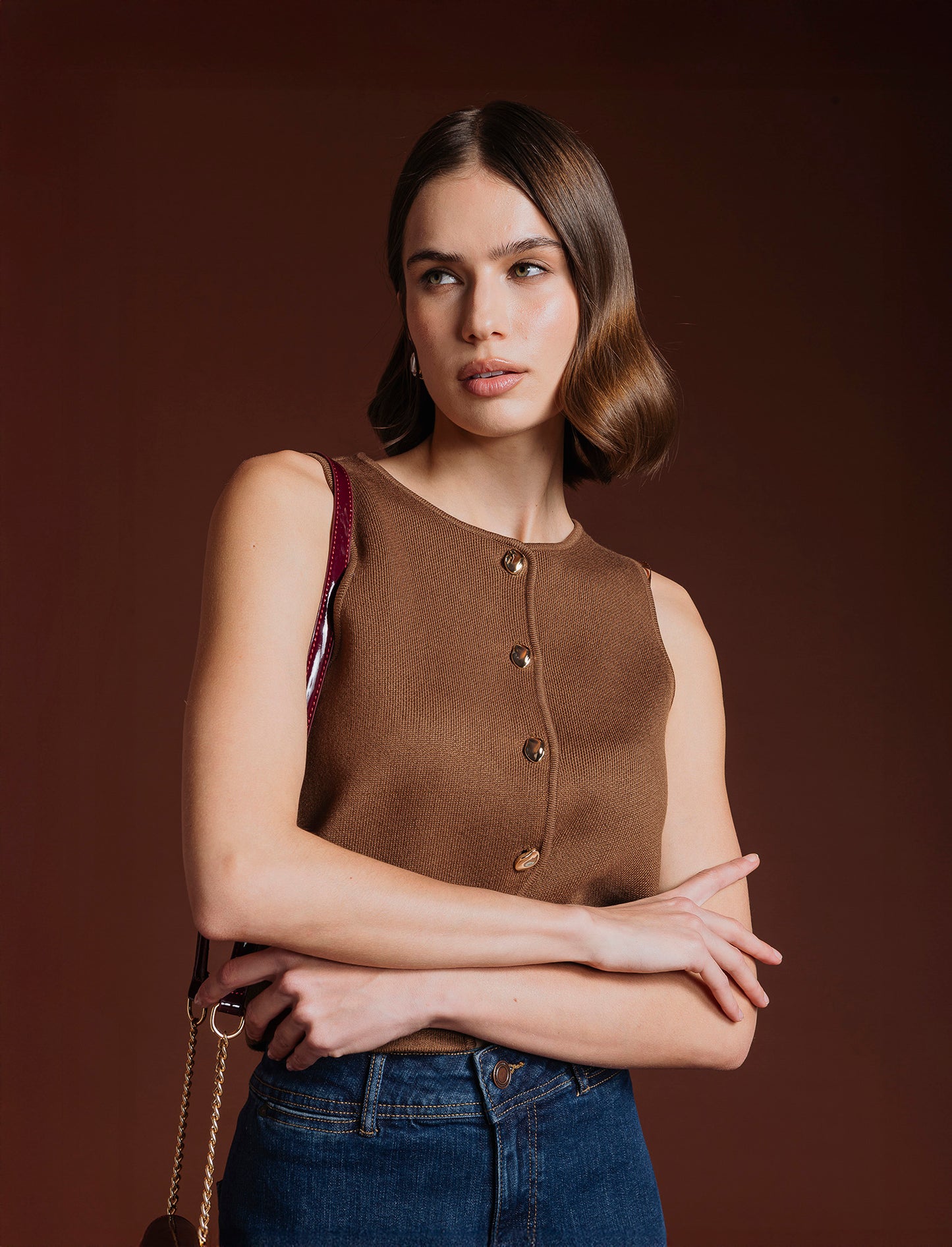 GILET CON BOTTONI GIOIELLO - Marrone tabacco