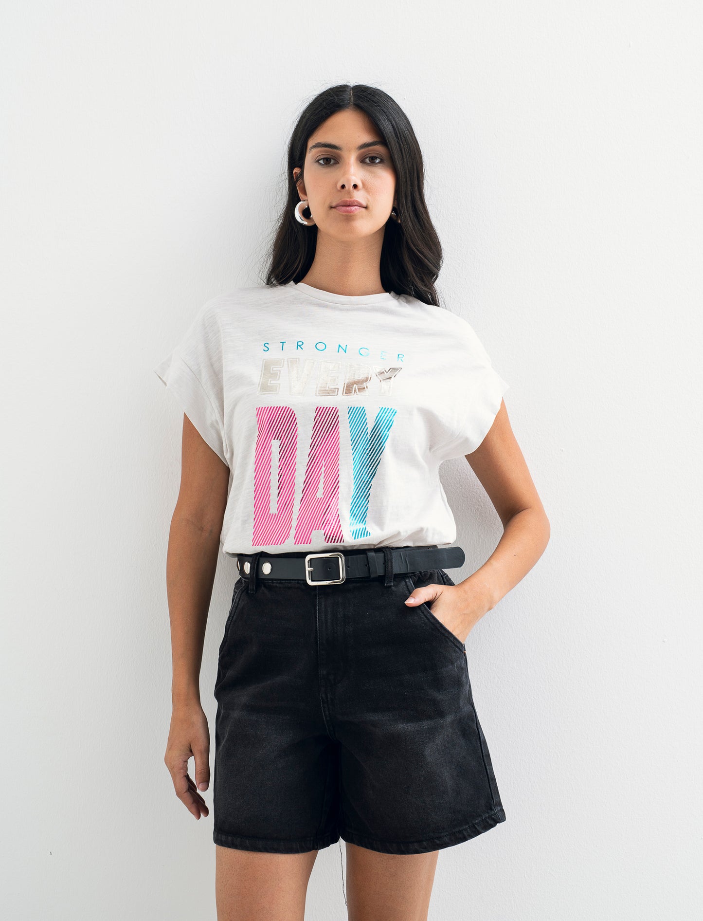 T-SHIRT CON MANICA AD ALETTA - Bianco gesso