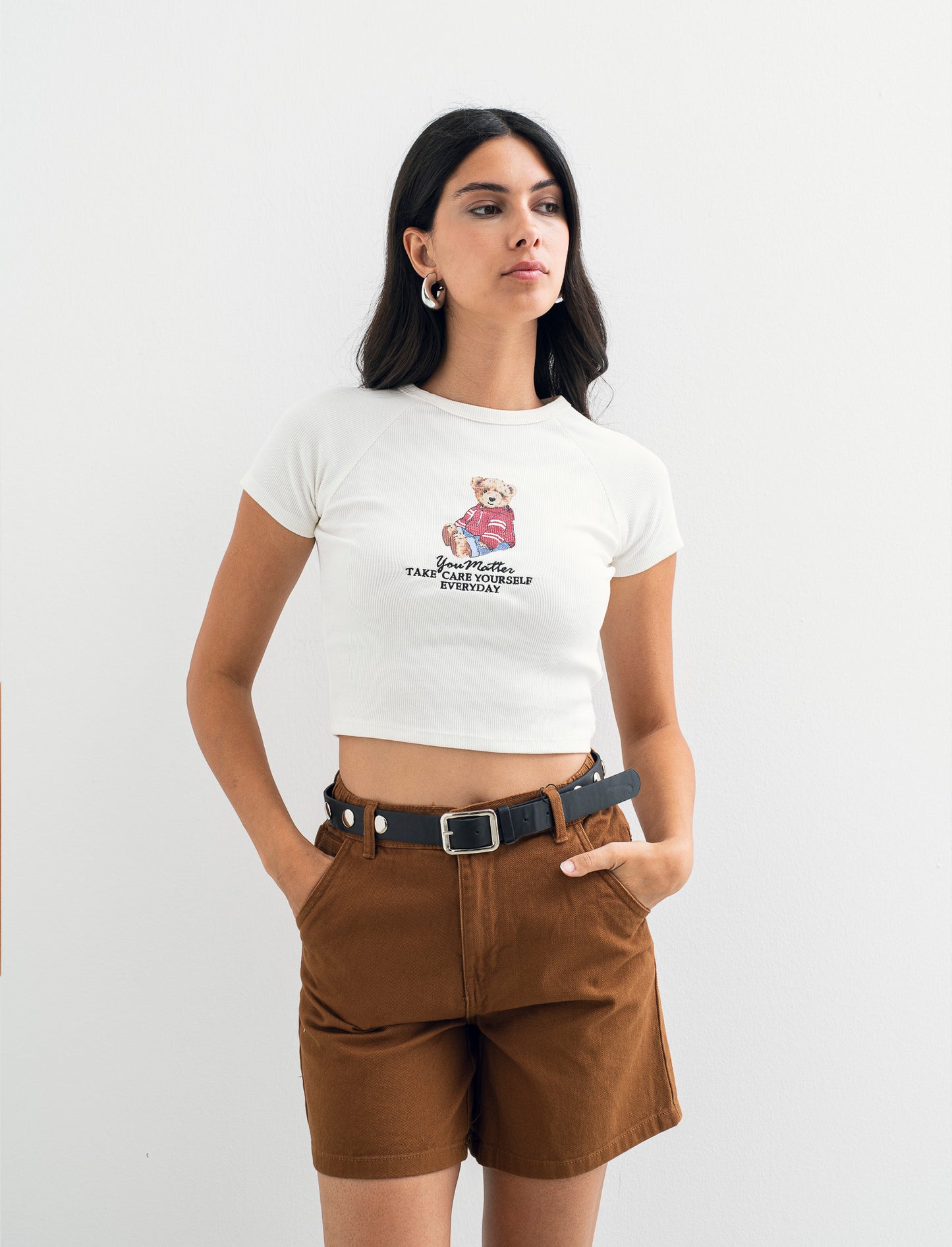T-SHIRT CON RICAMO - var 1