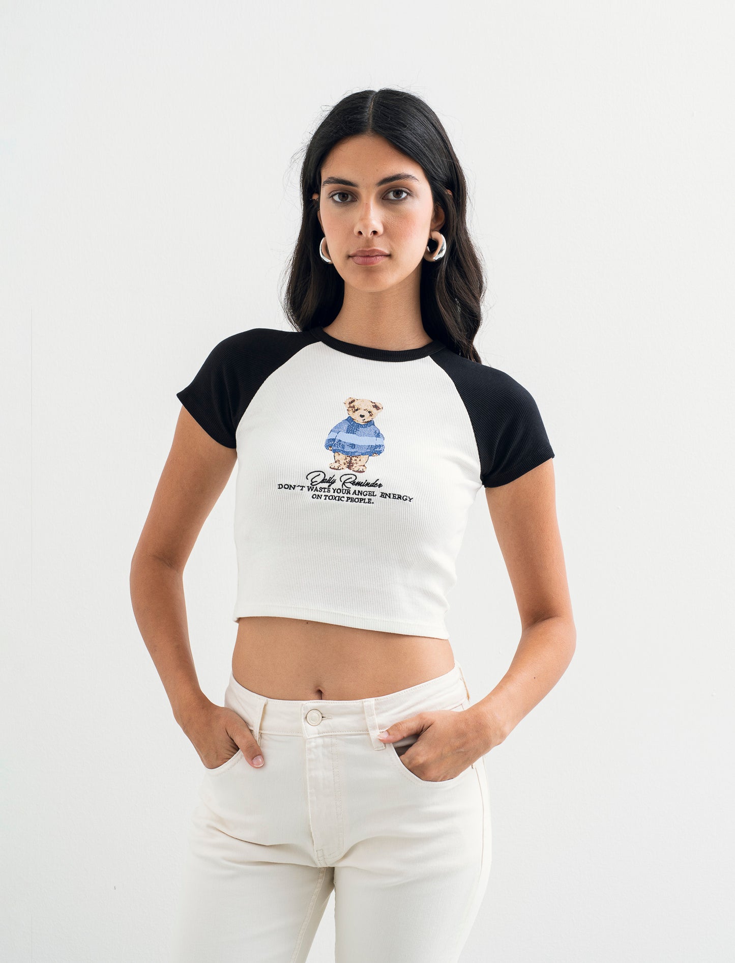 T-SHIRT CON RICAMO - var 2