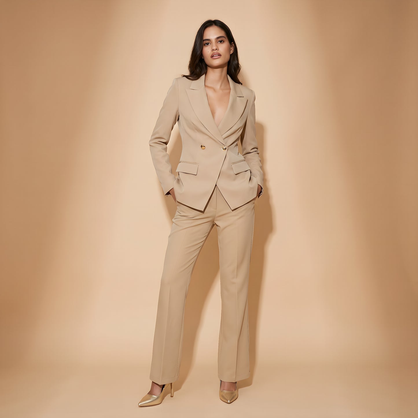 Pantaloni dritti classici con tasche - Sabbia