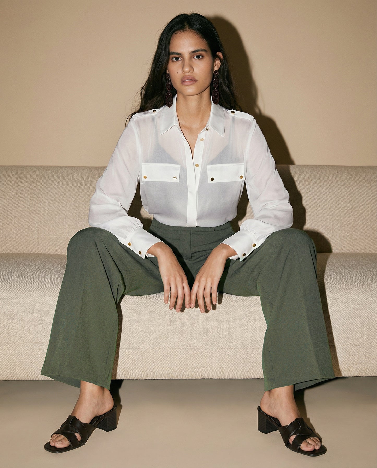 Pantaloni Palazzo con Bottoni in Vita - militare