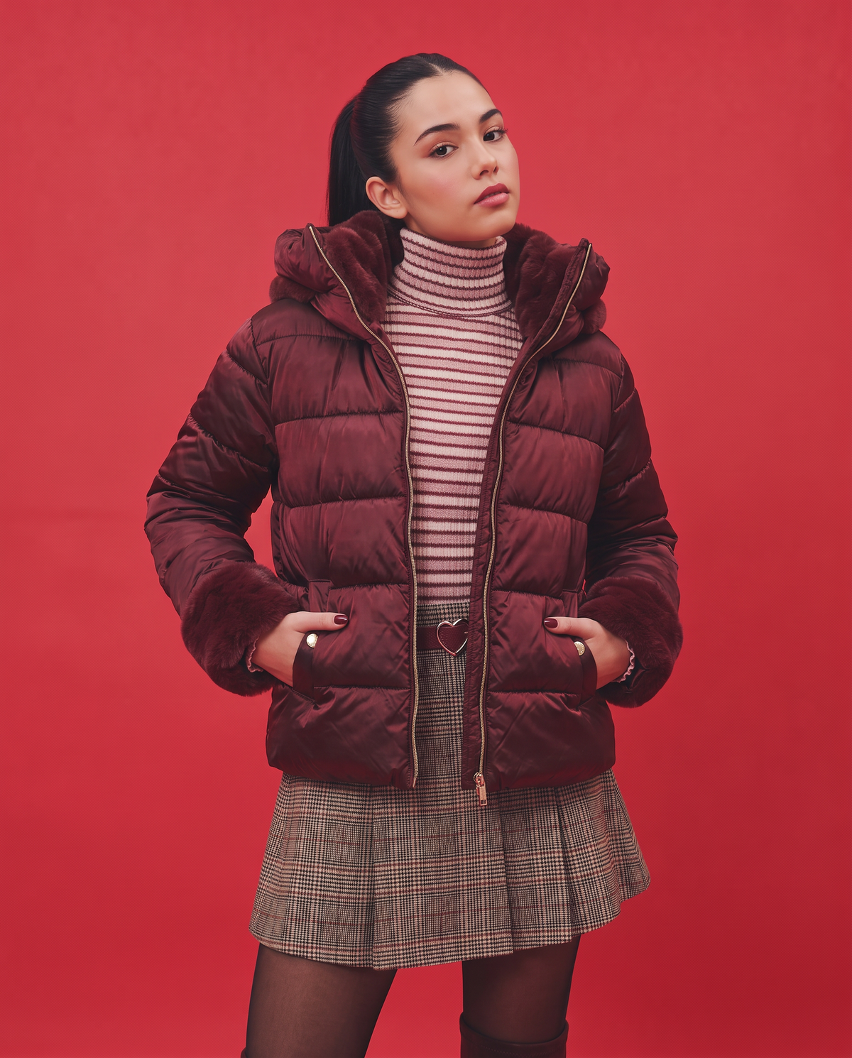 Elegant padded jacket with fur - Red