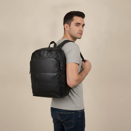 Zainetto effetto pelle con zip e tasca - Nero
