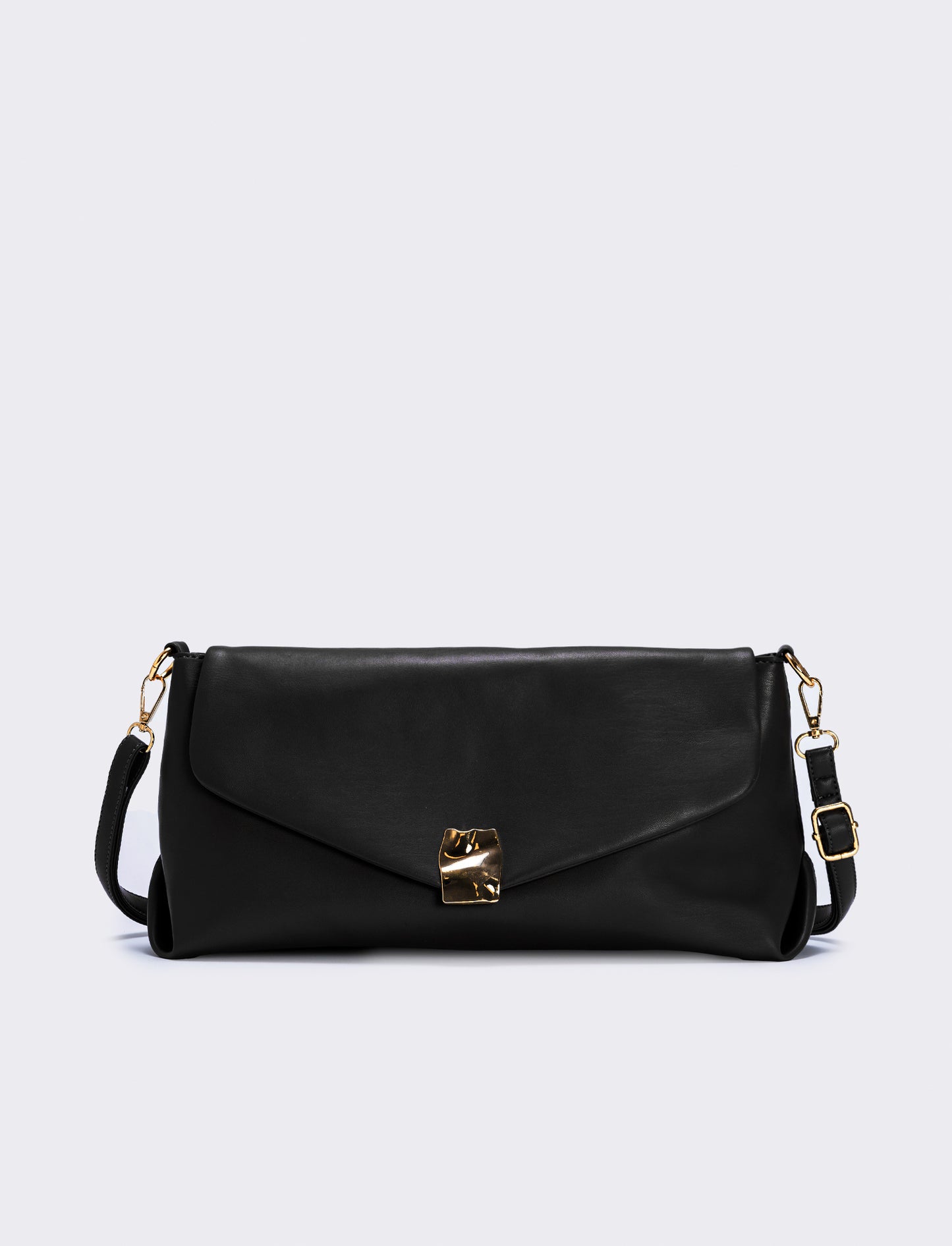 Pochettone effect leather with flap - Black