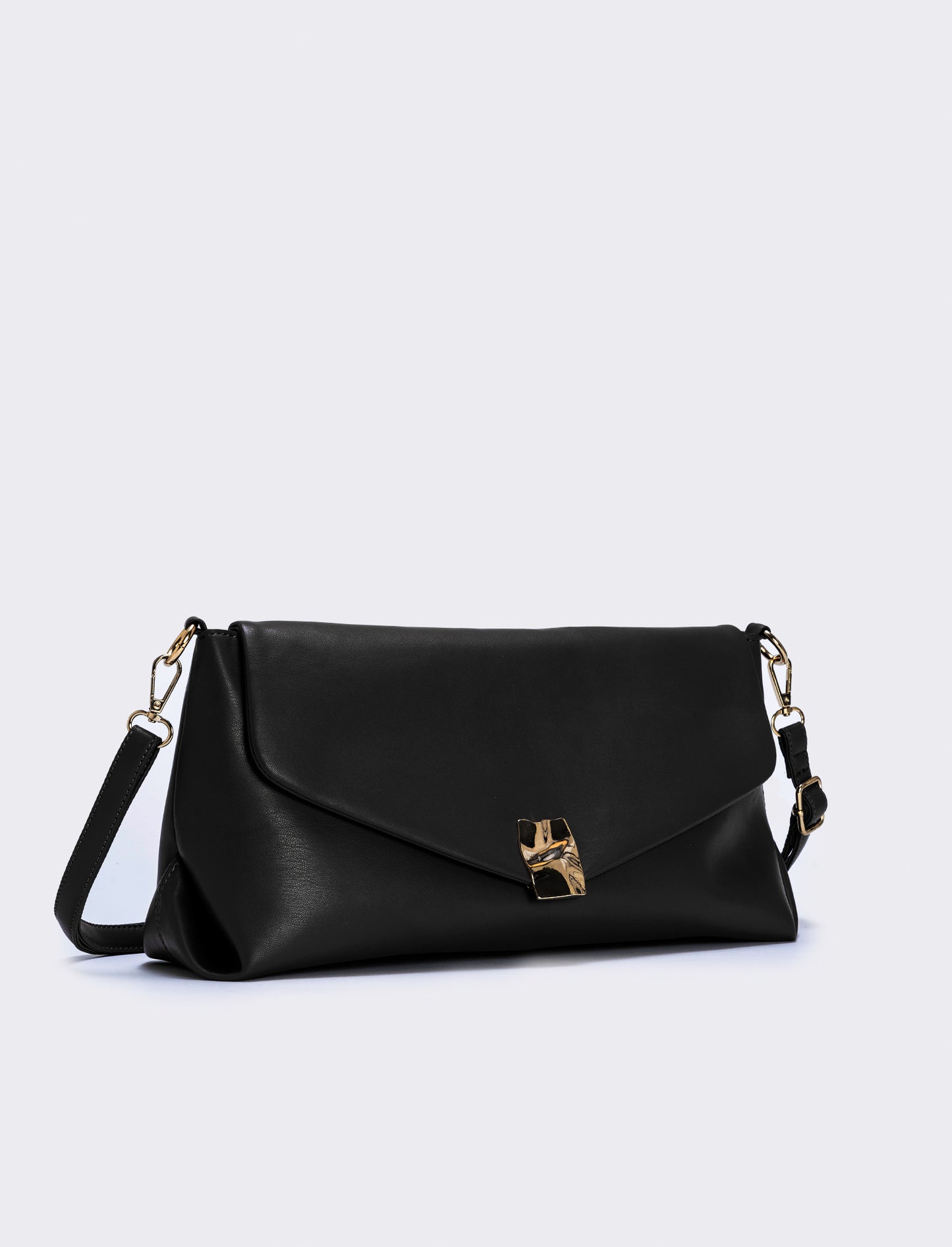 Pochettone effect leather with flap - Black