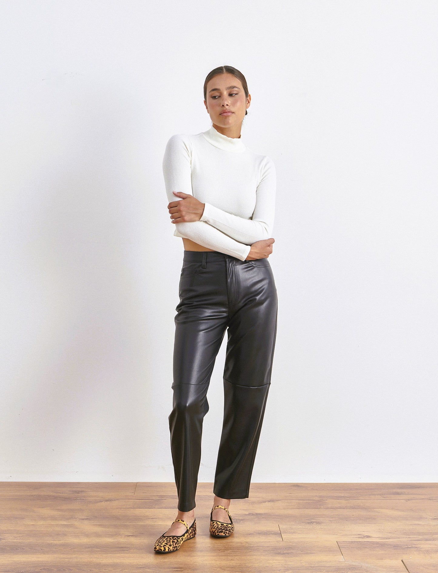 PANTALONE IN TESSUTO EFFETTO PELLE - Nero