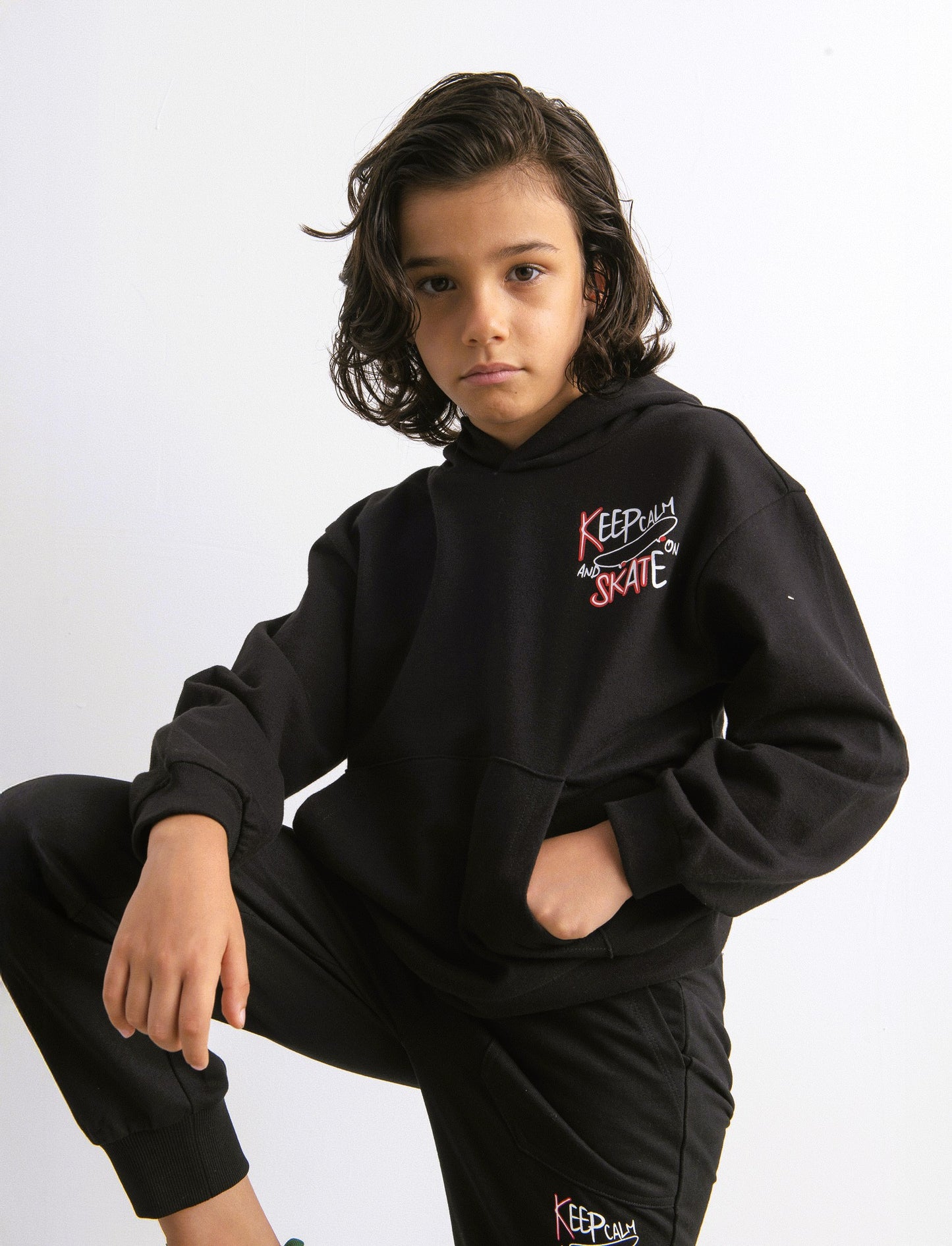 FELPA BASIC CON CAPPUCCIO - Nero